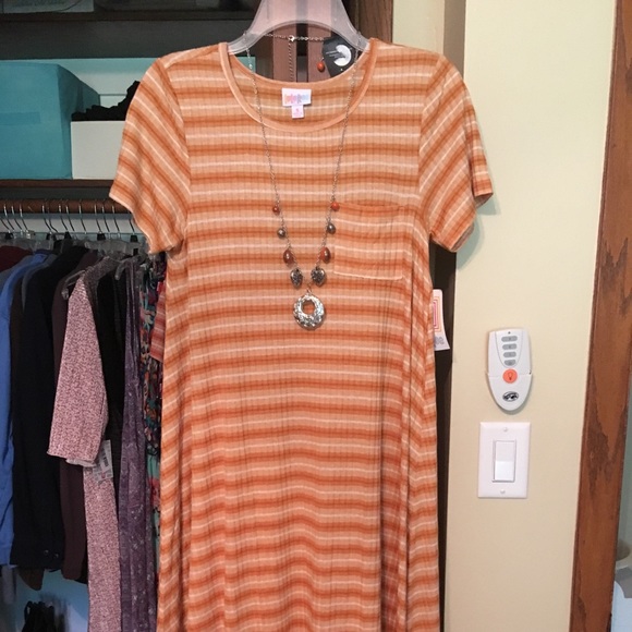 LuLaRoe Dresses & Skirts - Nwt Small Lularoe carly